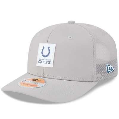 Men's New Era Gray Indianapolis Colts 2025 Sideline  9SEVENTY Adjustable Trucker Hat