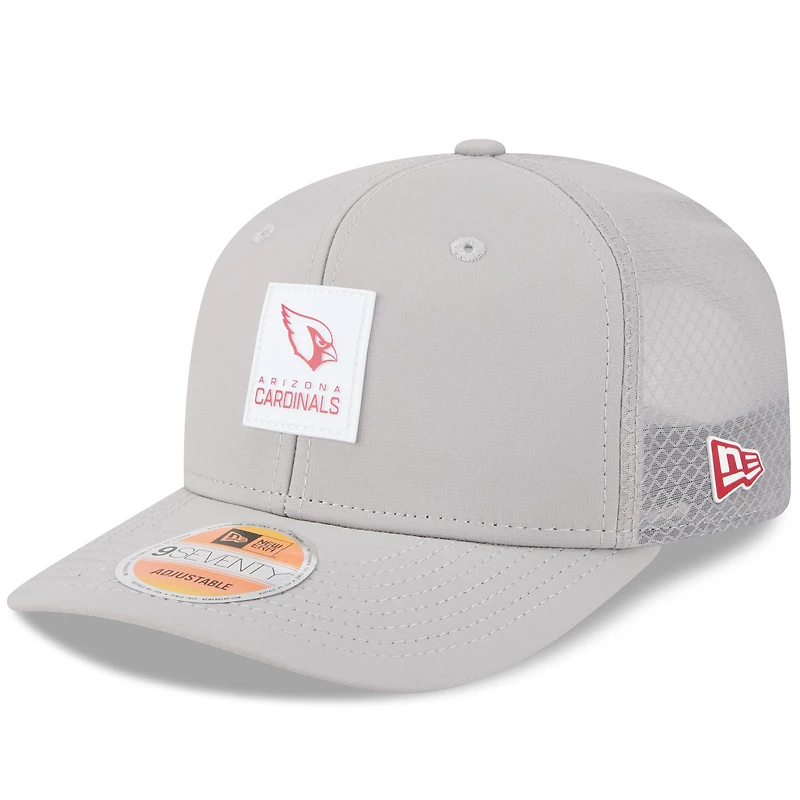 Men's New Era Gray Arizona Cardinals 2025 Sideline  9SEVENTY Adjustable Trucker Hat