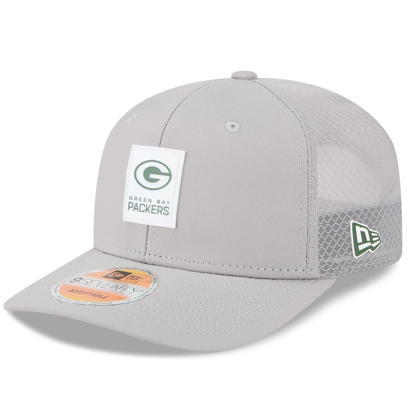 Men's New Era Gray Green Bay Packers 2025 Sideline  9SEVENTY Adjustable Trucker Hat