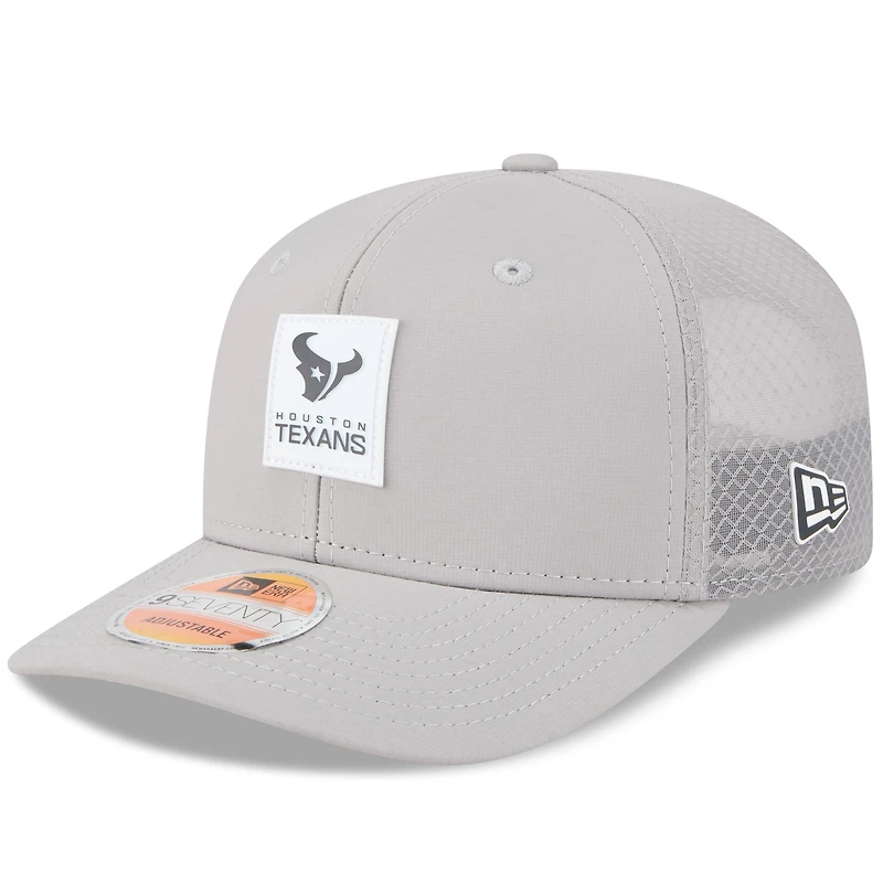 Men's New Era Gray Houston Texans 2025 Sideline  9SEVENTY Adjustable Trucker Hat