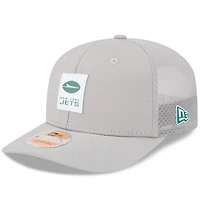 Men's New Era Gray New York Jets 2025 Sideline  9SEVENTY Adjustable Trucker Hat