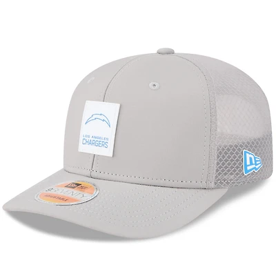 Men's New Era Gray Los Angeles Chargers 2025 Sideline  9SEVENTY Adjustable Trucker Hat