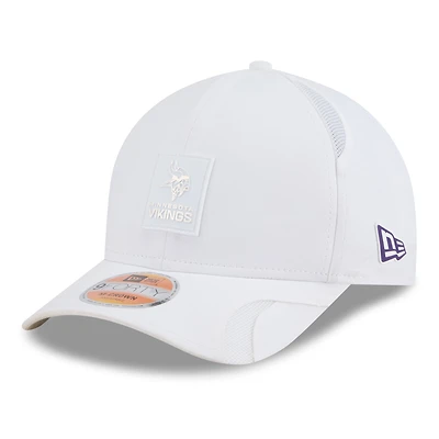 Men's New Era Minnesota Vikings 2025 Sideline M-Crown 9FORTY Adjustable Hat