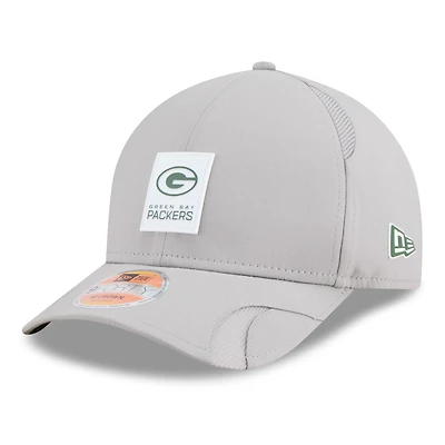 Men's New Era Gray Green Bay Packers 2025 Sideline  M-Crown 9FORTY Adjustable Hat