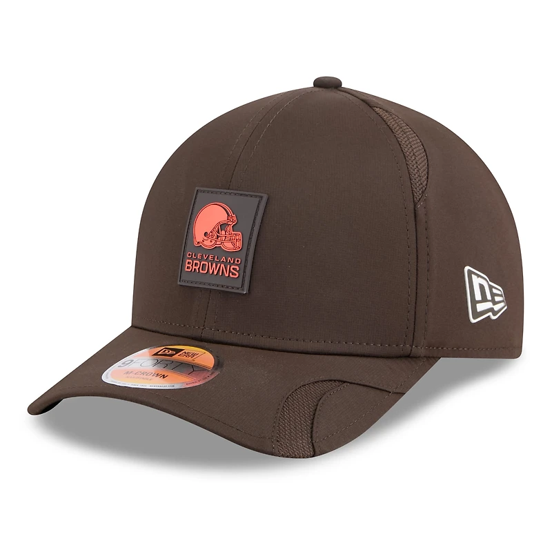 Youth New Era Brown Cleveland Browns 2025 Sideline  9FORTY Adjustable Hat
