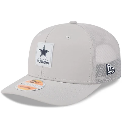 Men's New Era Gray Dallas Cowboys 2025 Sideline  9SEVENTY Trucker Adjustable Hat