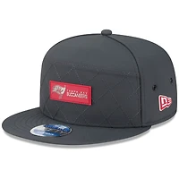 Men's New Era Charcoal Tampa Bay Buccaneers 2025 Sideline Cold Weather Split Panel 9FIFTY Snapback Hat