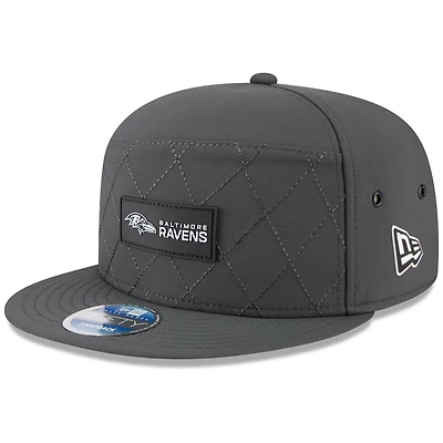 Men's New Era Charcoal Baltimore Ravens 2025 Sideline Cold Weather Split Panel 9FIFTY Snapback Hat