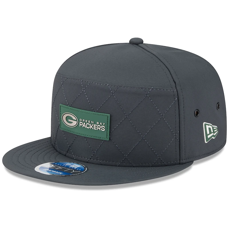 Men's New Era Charcoal Green Bay Packers 2025 Sideline Cold Weather Split Panel 9FIFTY Snapback Hat