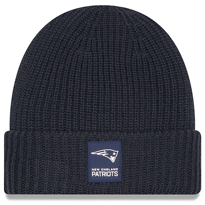 Men's New Era Charcoal New England Patriots 2025 Sideline Cold Weather Cuffed Knit Hat