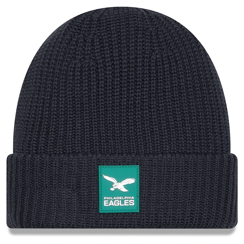Men's New Era Charcoal Philadelphia Eagles 2025 Sideline Cold Weather Throwback Cuffed Knit Hat