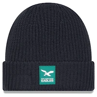 Men's New Era Charcoal Philadelphia Eagles 2025 Sideline Cold Weather Throwback Cuffed Knit Hat