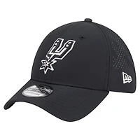 Men's New Era Black San Antonio Spurs Night 39THIRTY Flex Hat