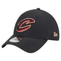 Men's New Era Black Cleveland Cavaliers Night 39THIRTY Flex Hat