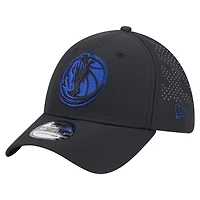 Men's New Era Black Dallas Mavericks Night 39THIRTY Flex Hat