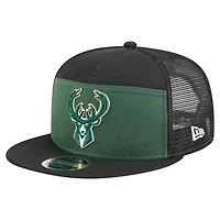 Men's New Era  Hunter Green/Black Milwaukee Bucks Outdoor Split Panel 9FIFTY Snapback Hat
