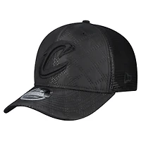 Men's New Era  Black Cleveland Cavaliers Quilted 9SEVENTY Trucker Adjustable Hat