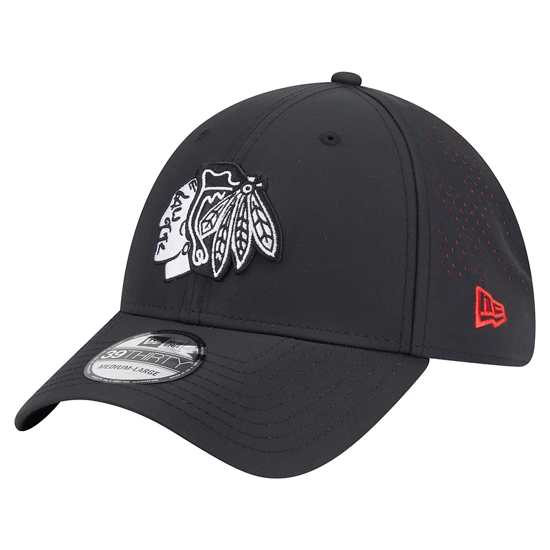 Men's New Era Black Chicago Blackhawks Night 39THIRTY Flex Hat