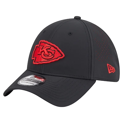 Men's New Era Black Kansas City Chiefs Night 39THIRTY Flex Hat