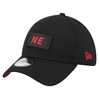 Men's New Era  Black New England Patriots Scoreboard 39THIRTY Flex Hat