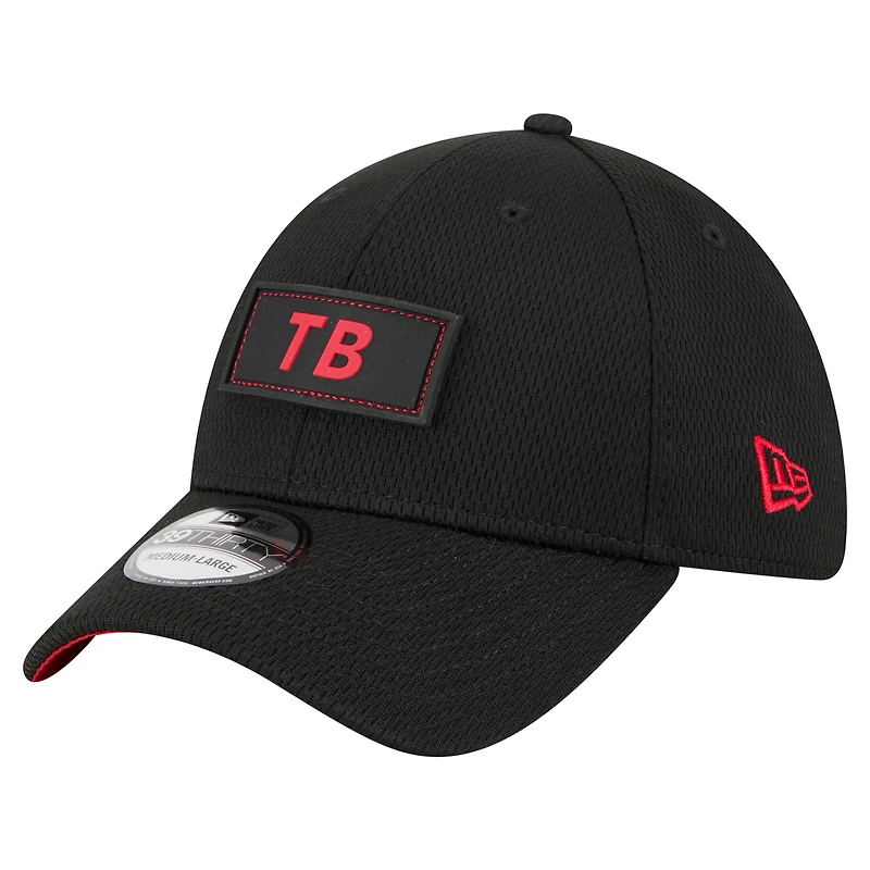 Men's New Era  Black Tampa Bay Buccaneers Scoreboard 39THIRTY Flex Hat