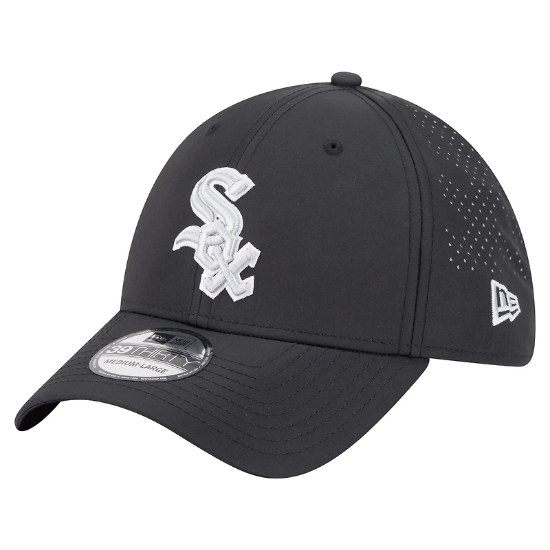Men's New Era  Black Chicago White Sox Night 39THIRTY Flex Hat