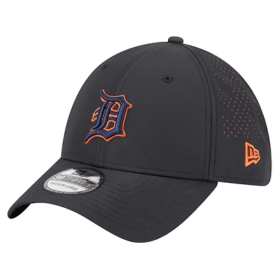 Men's New Era  Black Detroit Tigers Night 39THIRTY Flex Hat