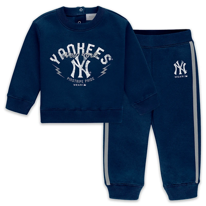 Newborn WEAR by Erin Andrews  Navy New York Yankees Fleece Crewneck and Pants Set