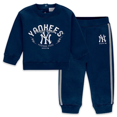 Newborn WEAR by Erin Andrews  Navy New York Yankees Fleece Crewneck and Pants Set