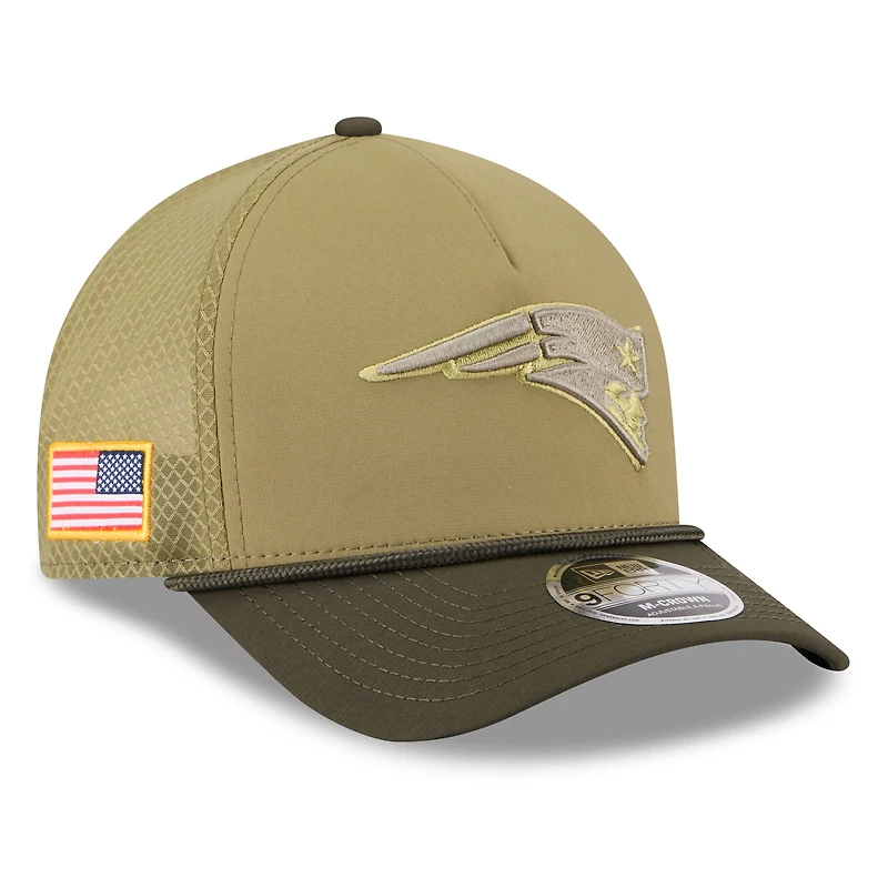 Men's New Era  Green New England Patriots 2025 Salute to Service 9FORTY A-Frame M-Crown Adjustable Hat