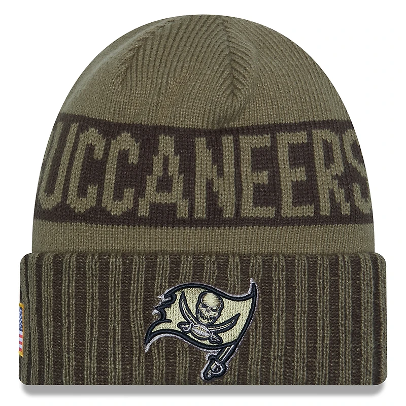 Men's New Era  Dark Green Tampa Bay Buccaneers 2025 Salute to Service Cuffed Knit Hat