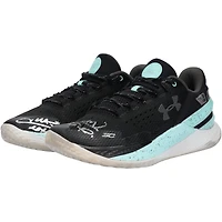 Juan Soto New York Yankees Autographed Player-Worn Black Under Armour Shoes from the 2024 MLB Season