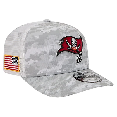 Men's New Era  White Tampa Bay Buccaneers Salute to Service Fan Pack 9SEVENTY Trucker Adjustable Hat