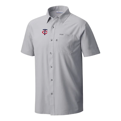 Men's Columbia Minnesota Twins Slack Tide Omni-Wick Button-Up Camp Shirt