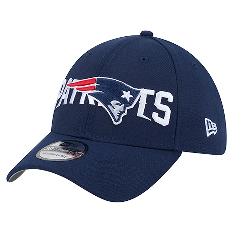 Men's New Era Navy New England Patriots Overlap Logo 39THIRTY Stretch Fit Hat