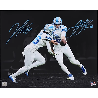 Jahmyr Gibbs & Jared Goff Detroit Lions Autographed 16" x 20" Handoff Spotlight Photograph