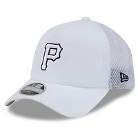 Men's New Era White Pittsburgh Pirates 2026 Batting Practice Apex 9FORTY Adjustable Trucker Hat