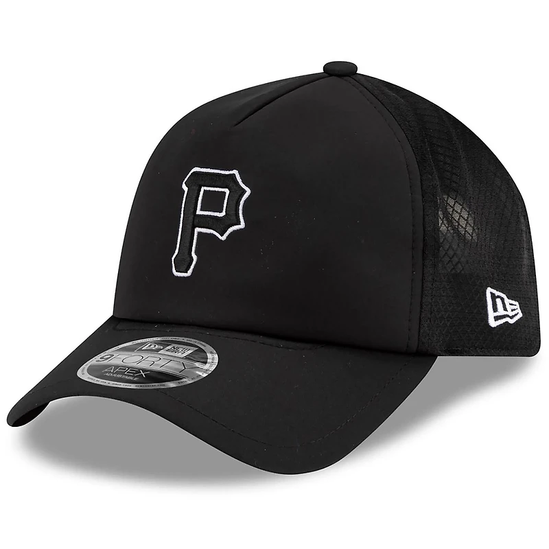 Men's New Era Pittsburgh Pirates 2026 Batting Practice Apex 9FORTY Adjustable Trucker Hat