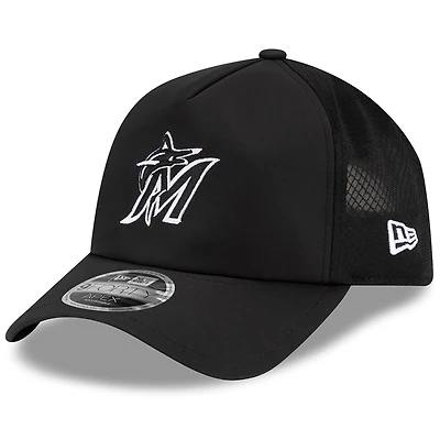 Men's New Era Miami Marlins 2026 Batting Practice Apex 9FORTY Adjustable Trucker Hat