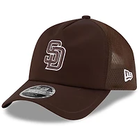 Men's New Era San Diego Padres 2026 Batting Practice Apex 9FORTY Adjustable Trucker Hat