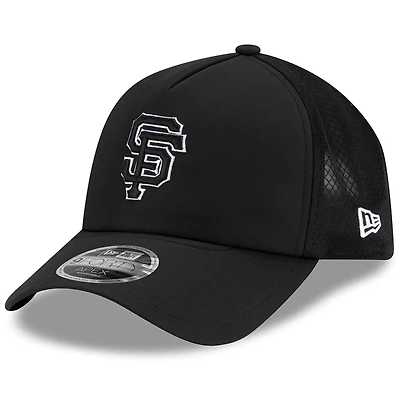 Men's New Era San Francisco Giants 2026 Batting Practice Apex 9FORTY Adjustable Trucker Hat