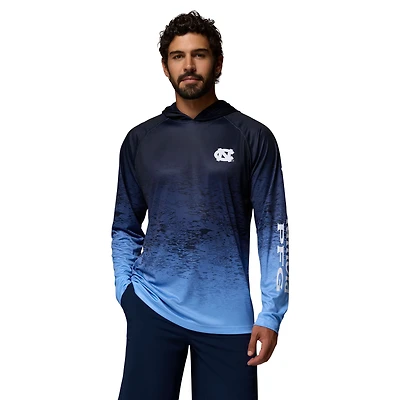Men's Columbia  Light Blue North Carolina Tar Heels PFG Gradient Water Super Terminal Tackle Hoodie Omni-Wick T-Shirt