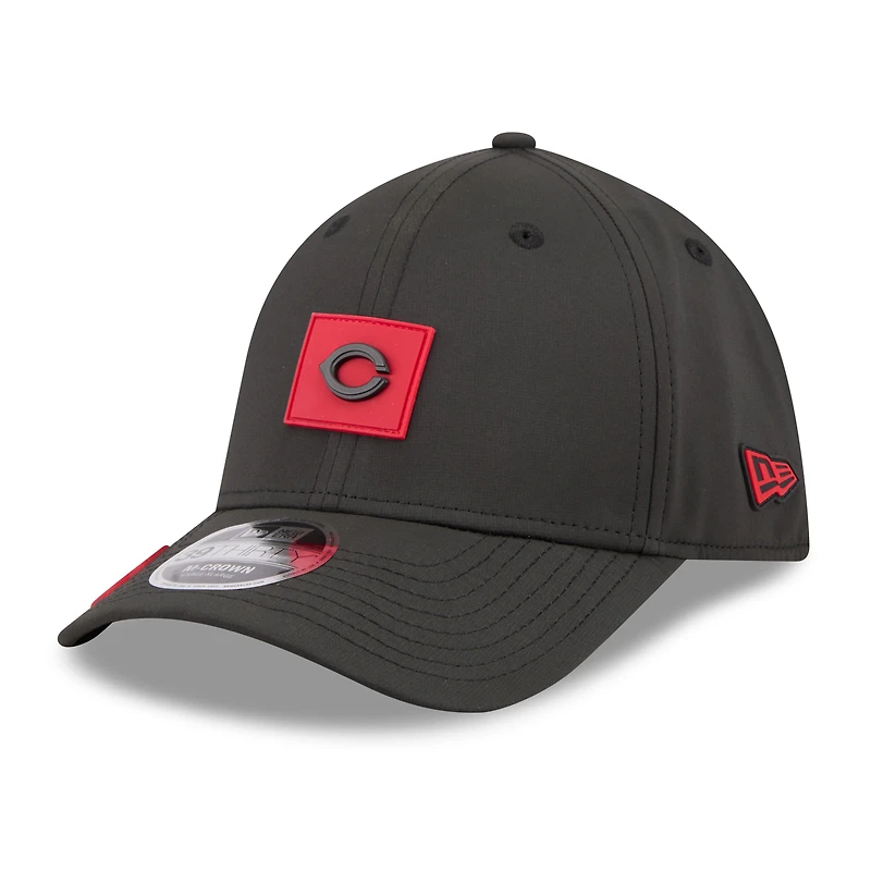 Men's New Era Black Cincinnati Reds 2026 Clubhouse M-Crown 39THIRTY Flex Hat
