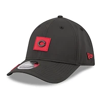 Men's New Era  Black Cincinnati Reds 2026 Clubhouse M-Crown 39THIRTY Flex Hat