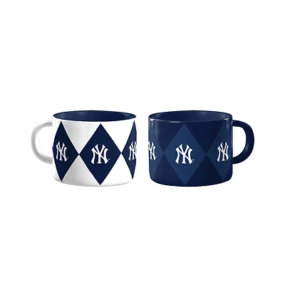 Logo Brands New York Yankees Two-Pack Diamond Mug Set