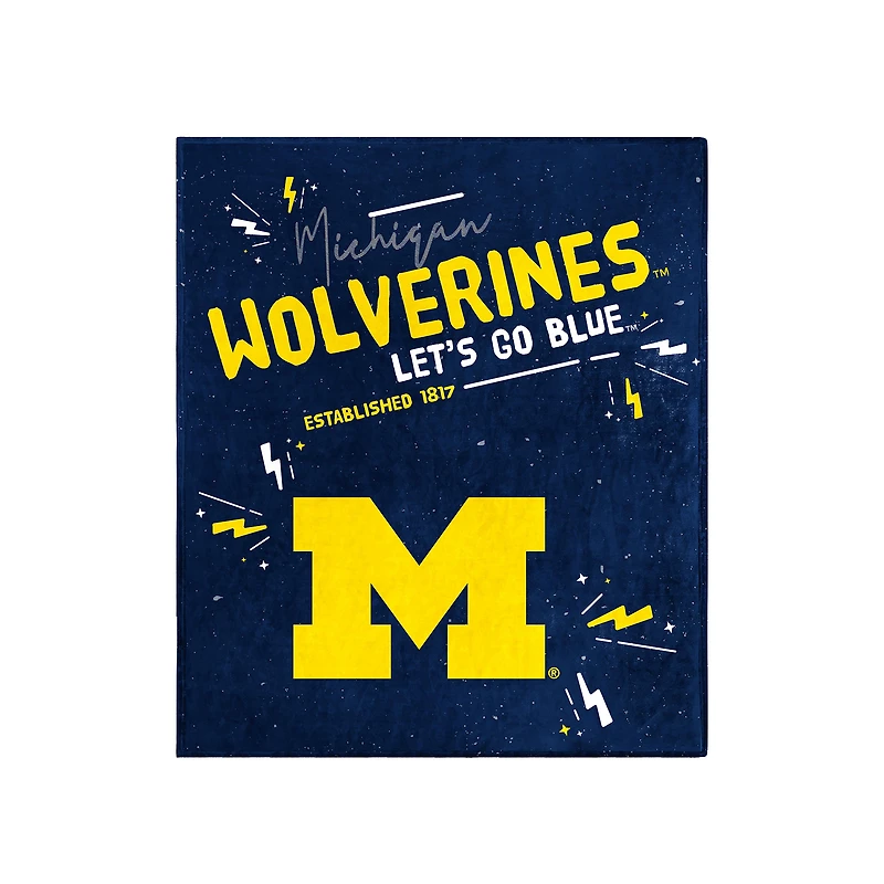 Michigan Wolverines 60" x 70" Plush Throw Blanket