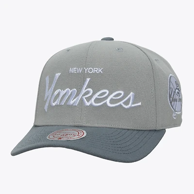 Men's Mitchell & Ness  Gray New York Yankees Thunderstorm Head Coach Pro-Crown Adjustable Hat