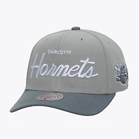 Men's Mitchell & Ness Gray Charlotte Hornets Thunderstorm Head Coach Pro Crown Snapback Hat