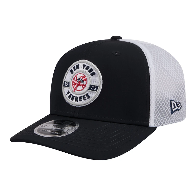 Men's New Era  Navy New York Yankees Active 9SEVENTY Adjustable Trucker Hat
