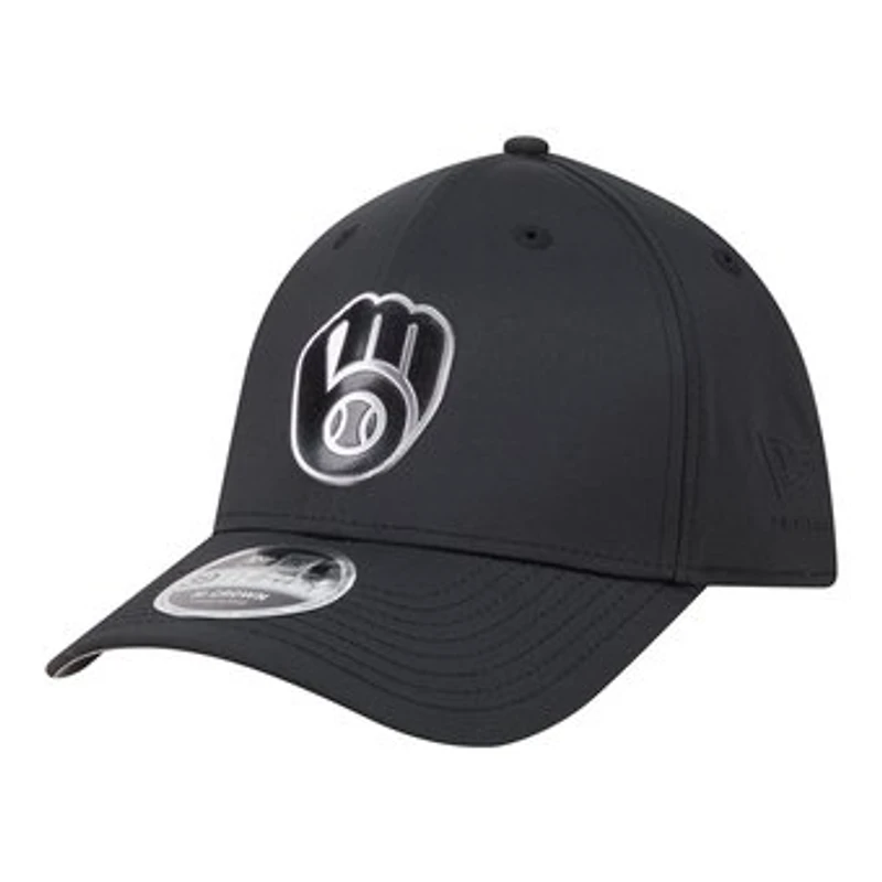 Men's New Era Black Milwaukee Brewers Metallic 39THIRTY M-Crown Flex Hat